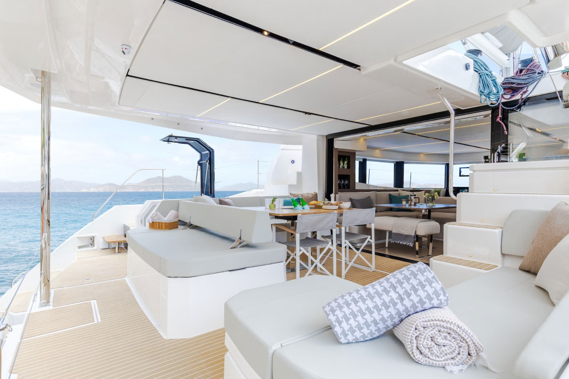 Leopard 52 cockpit dining